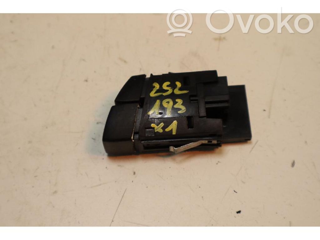BMW X1 F48 F49 Comutator lumini pericol 