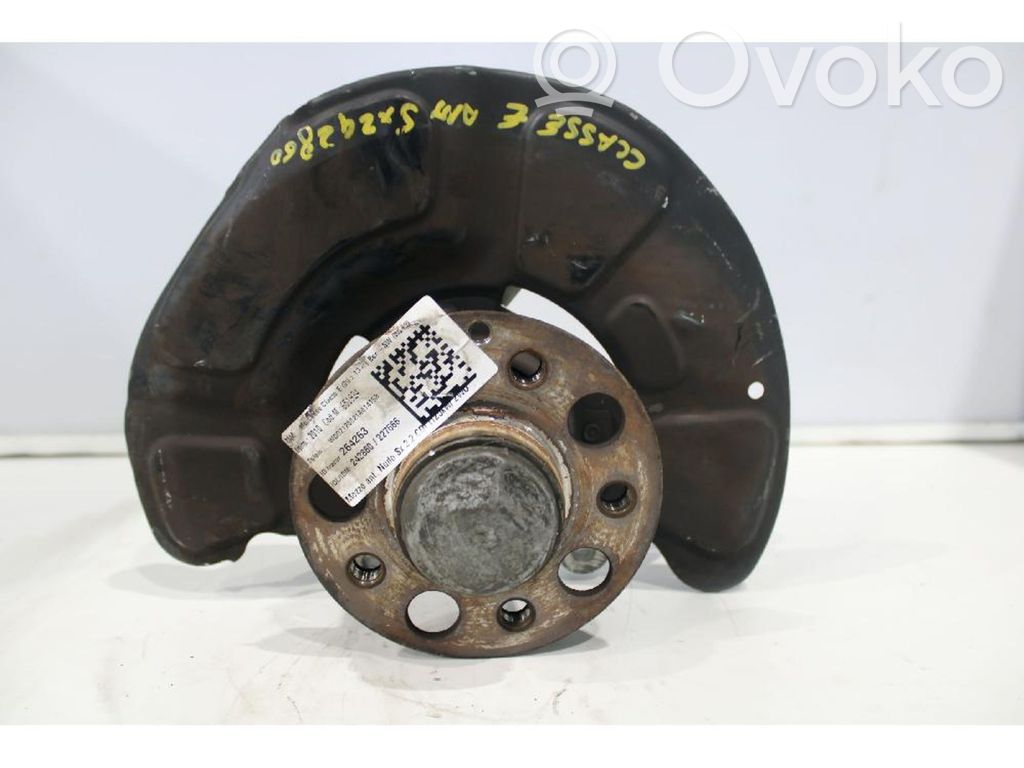 Cubo de rueda delantera   A2123320700