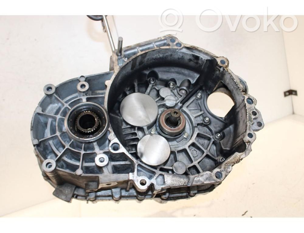 Volkswagen PASSAT B6 Scatola del cambio manuale a 5 velocità
