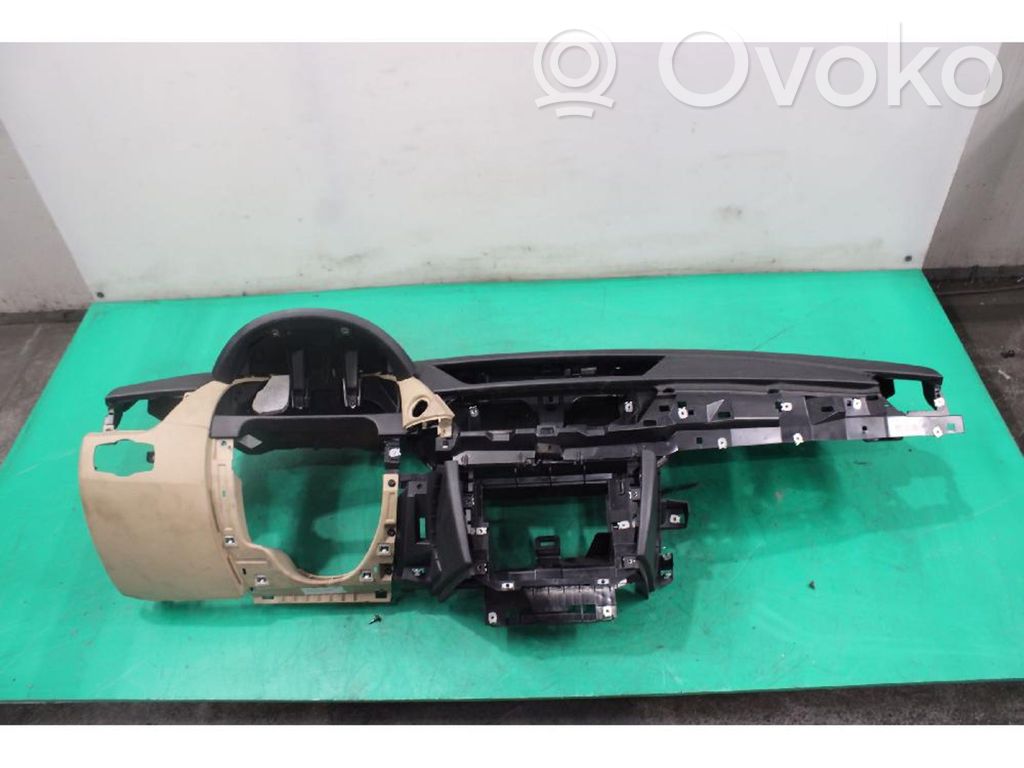 BMW X1 E84 Dashboard 