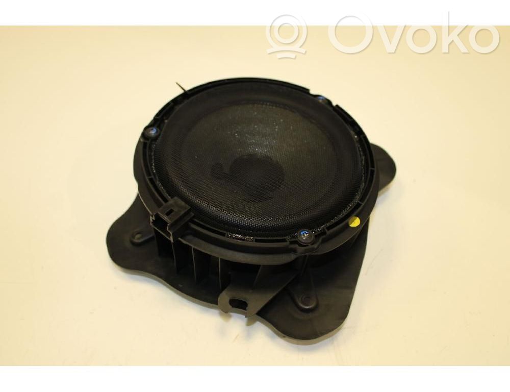 Peugeot 308 Takaoven kaiutin 