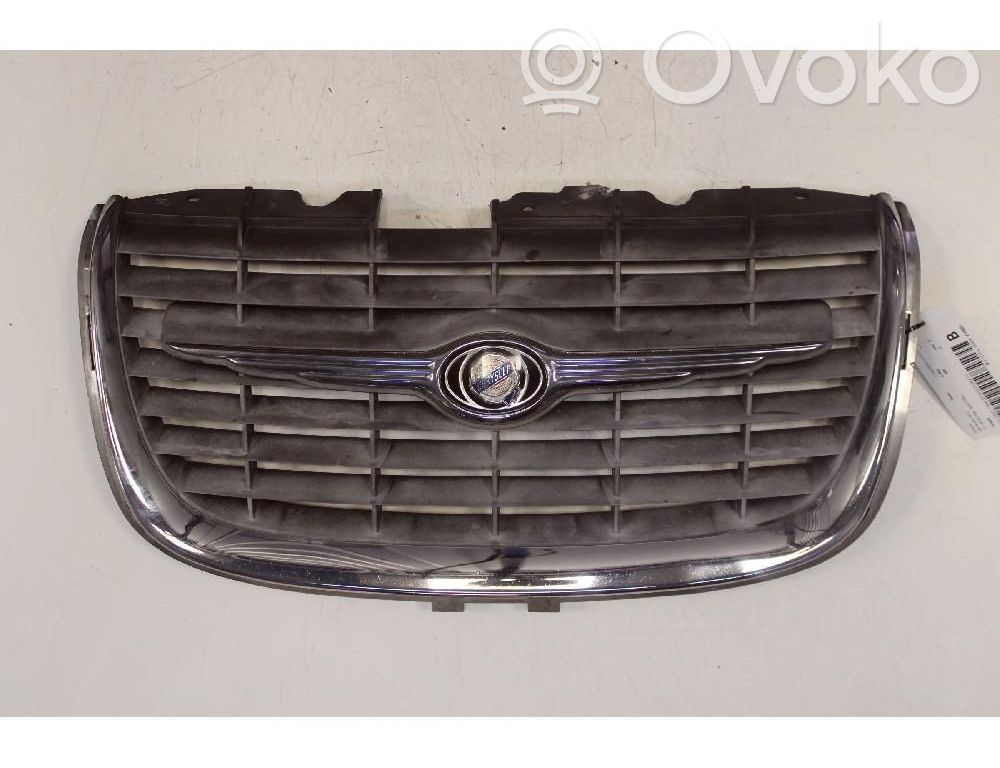 Chrysler 300M Front grill 
