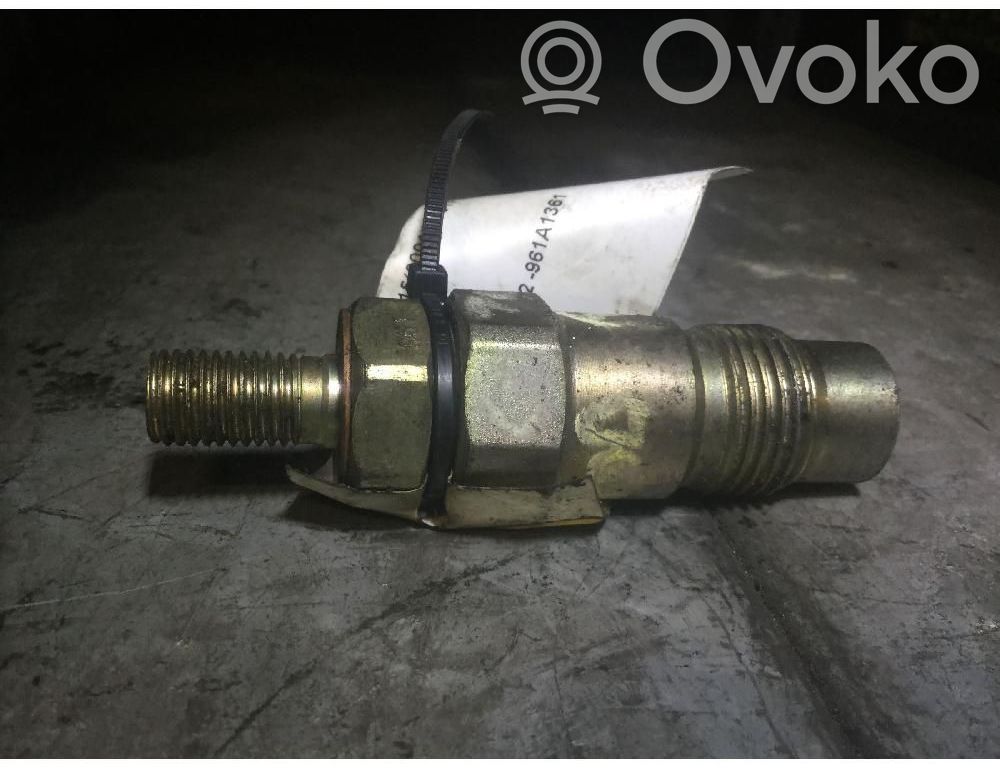 Nissan Almera Inyector de combustible 