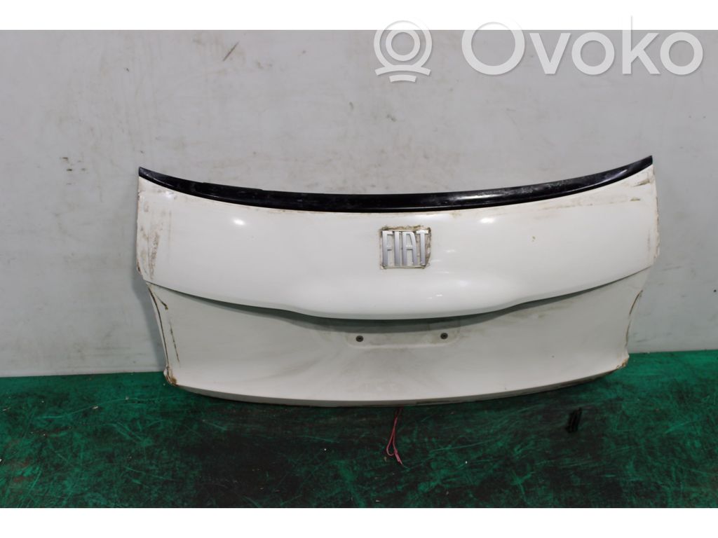 Fiat 500E Couvercle de coffre