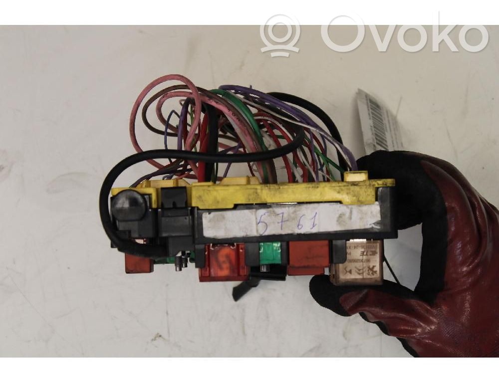 Módulo de fusible   980484858