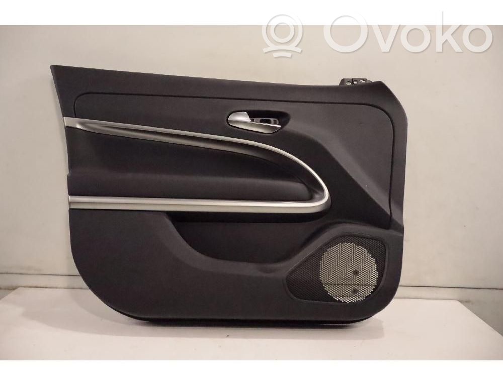 Jeep Avenger Etuoven verhoilu 