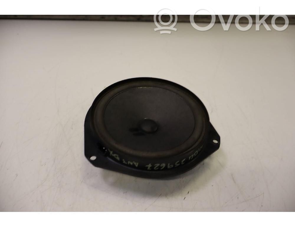 Głośnik drzwi przednich