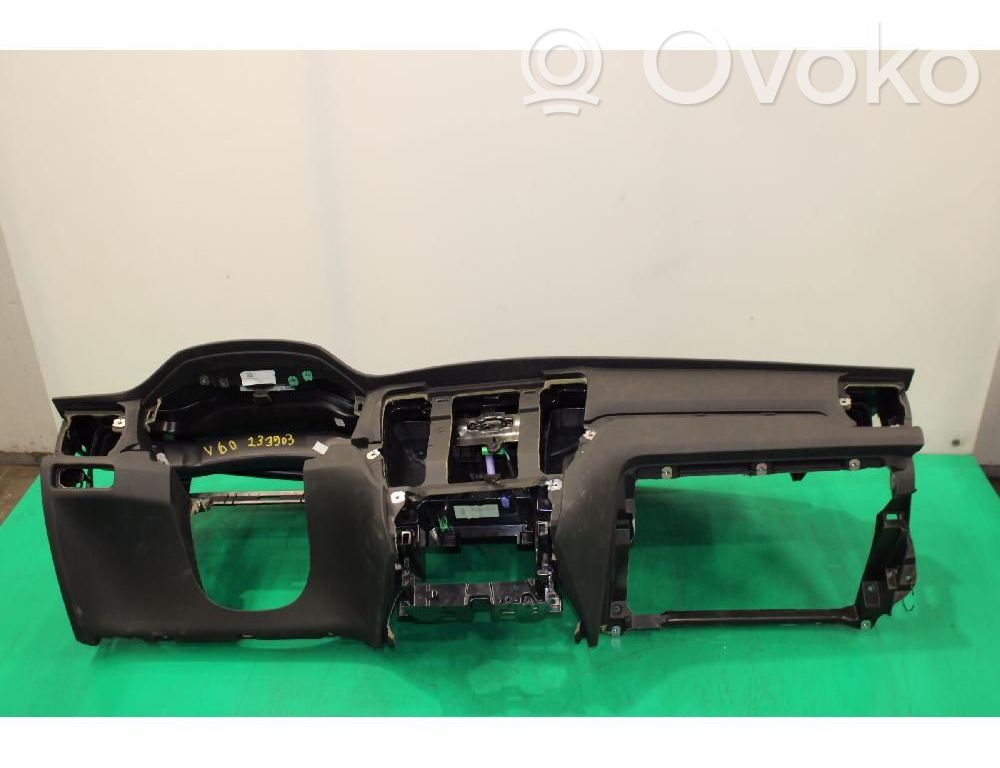 Volvo V60 Panelė 