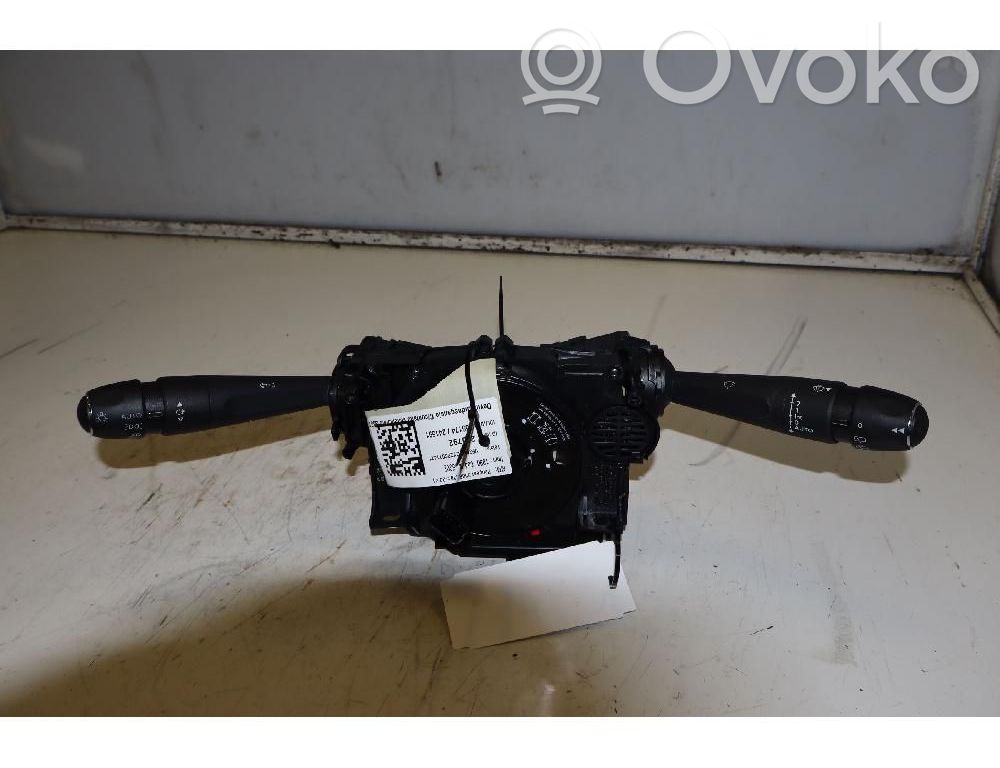 Peugeot 3008 II Interruptor de luz 