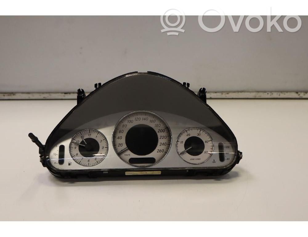 Mercedes-Benz E W211 Tachimetro (quadro strumenti) 