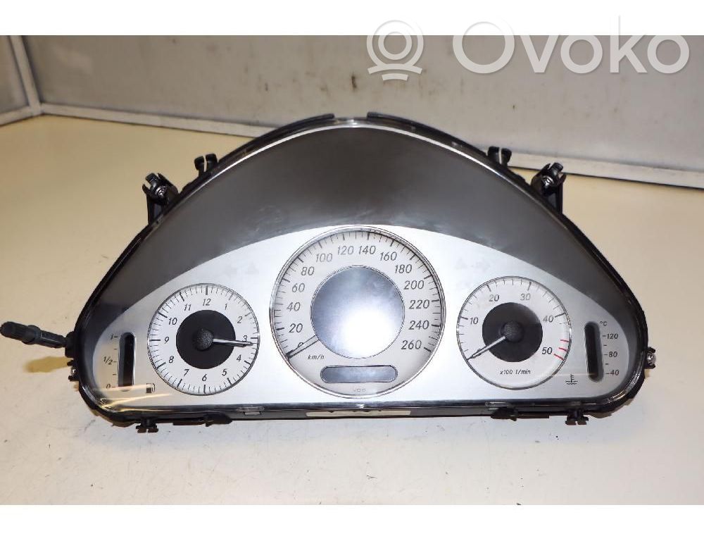 Mercedes-Benz E W211 Tachimetro (quadro strumenti) 