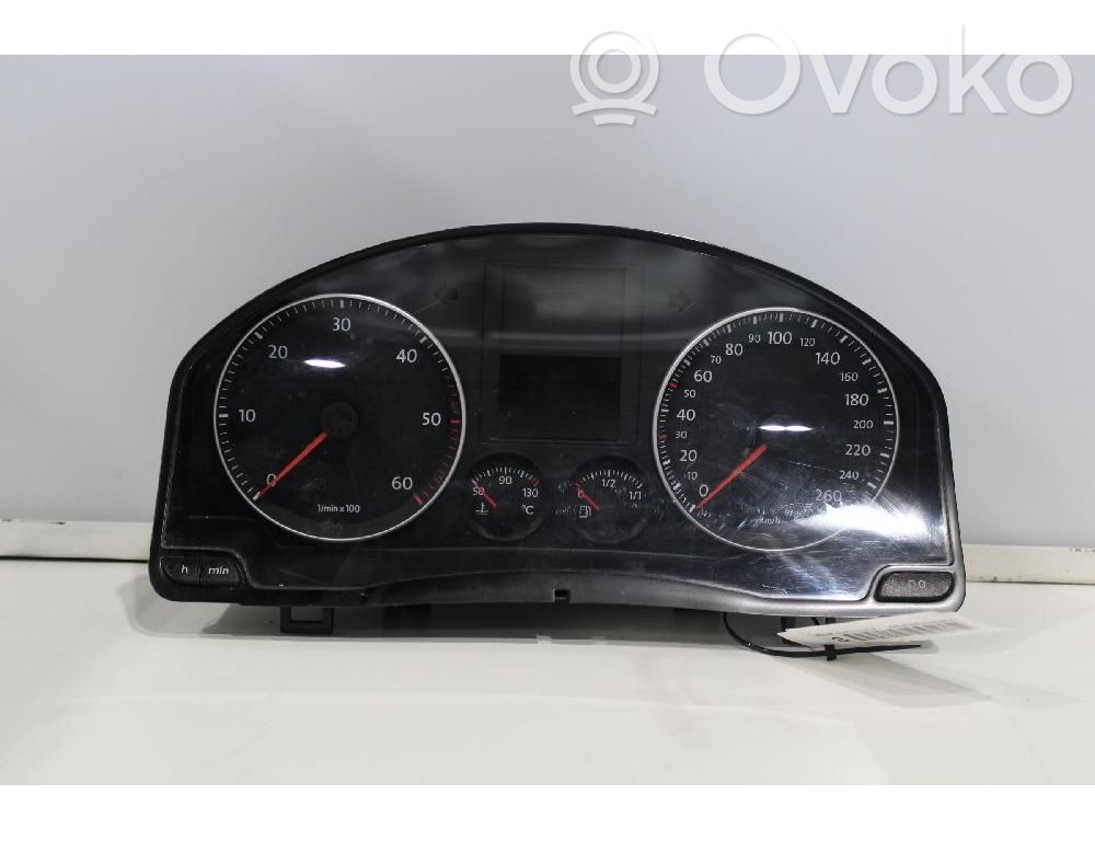 Volkswagen Golf V Vitezometru (grup de instrumente)
