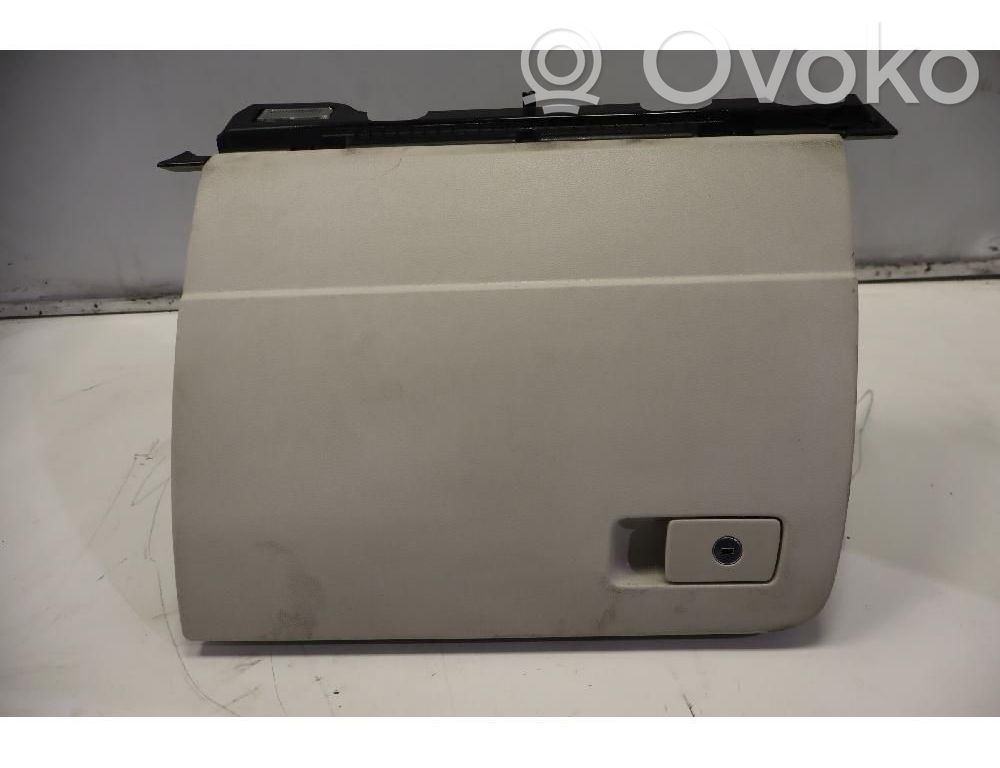 Guantera   3G1857097N