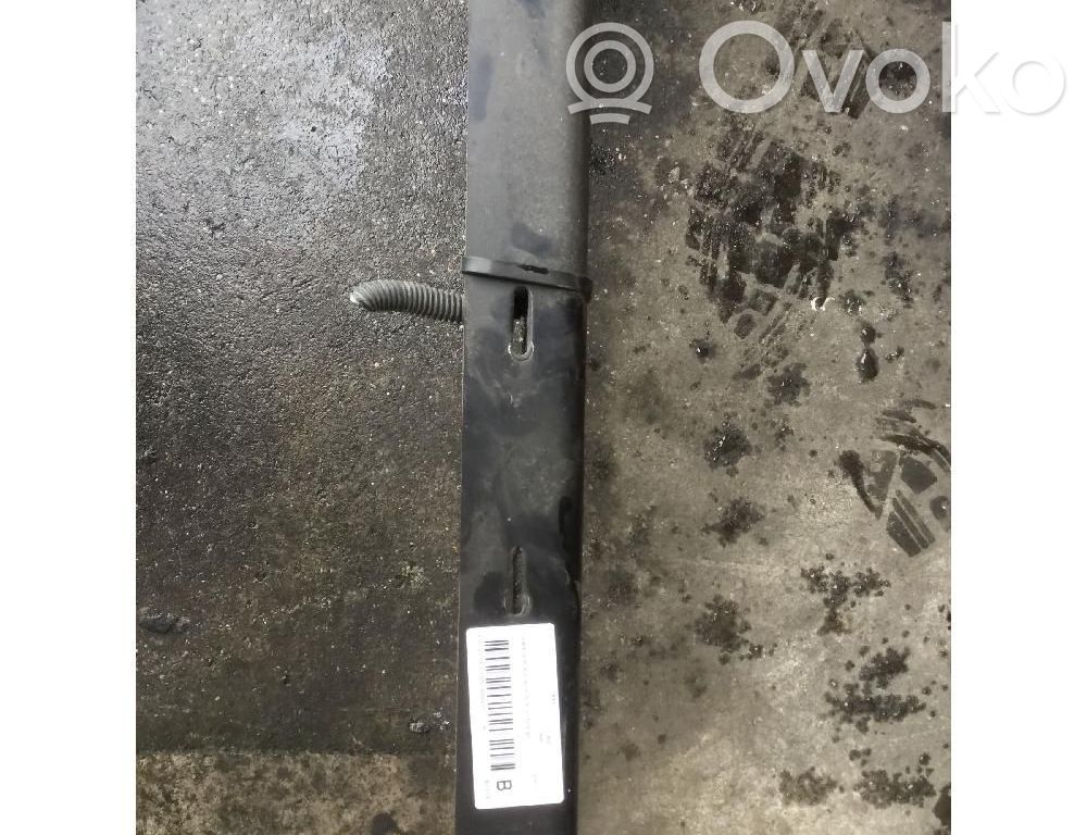 Isuzu N Series Traversa del paraurti posteriore