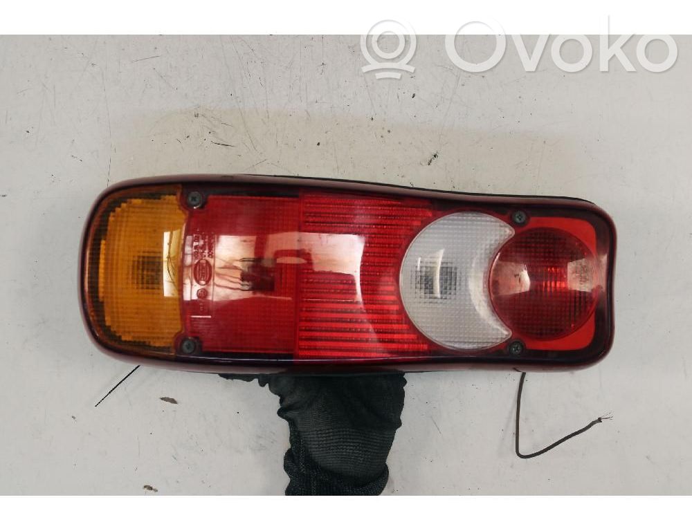 Renault Maxity Luz trasera/de freno 