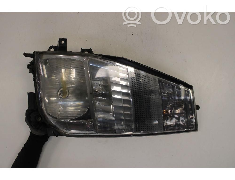 Renault Maxity Phare frontale 