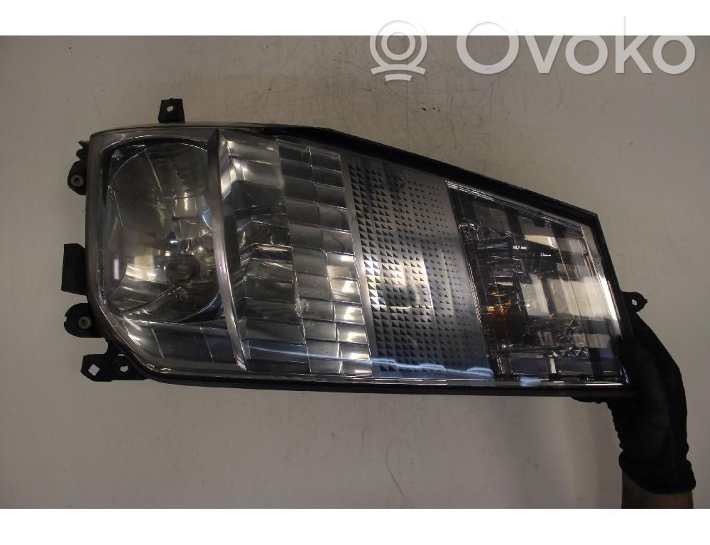 Renault Maxity Phare frontale 