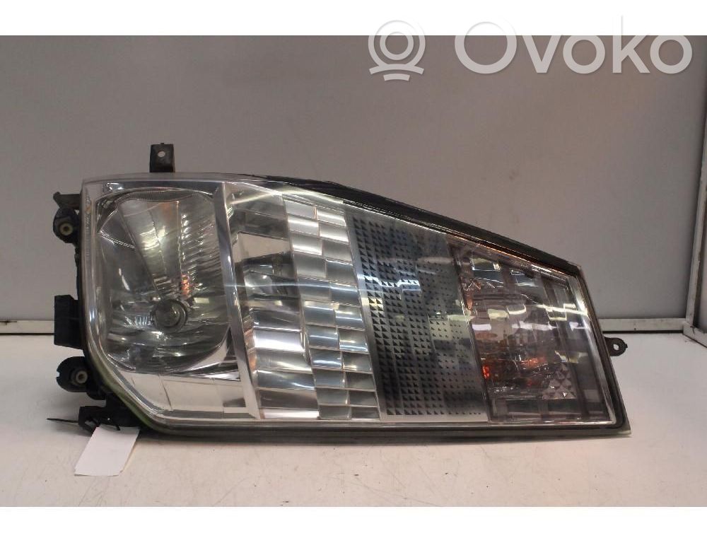 Renault Maxity Phare frontale 