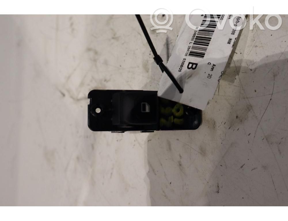 Electric window control switch   4D65101000