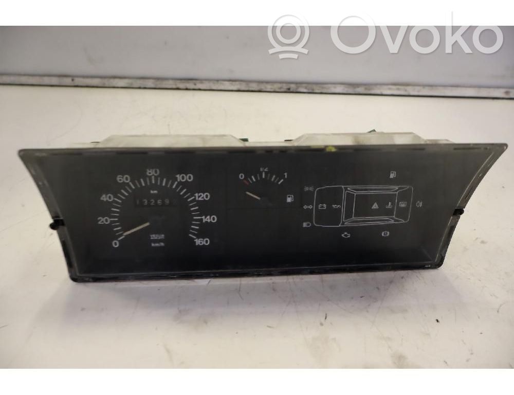 Fiat Panda 141 Geschwindigkeitsmesser Cockpit 