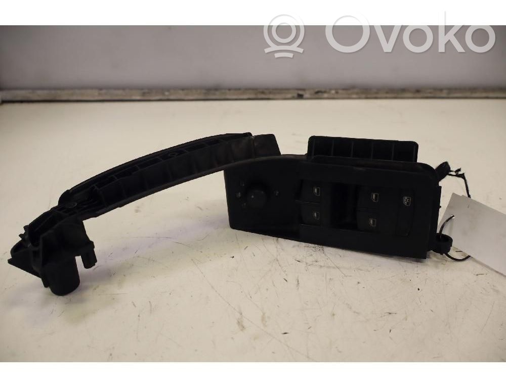 Audi A3 S3 8P Electric window control switch 