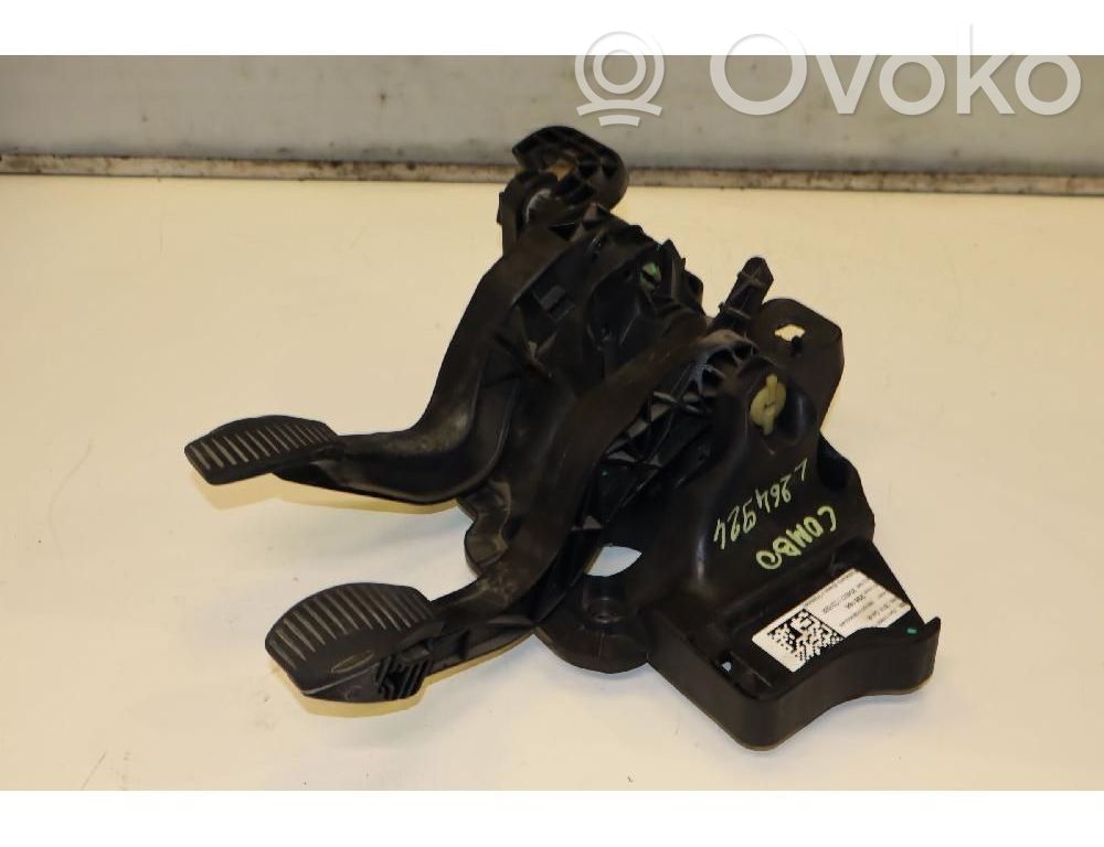 Opel Combo D Assemblage pédale 