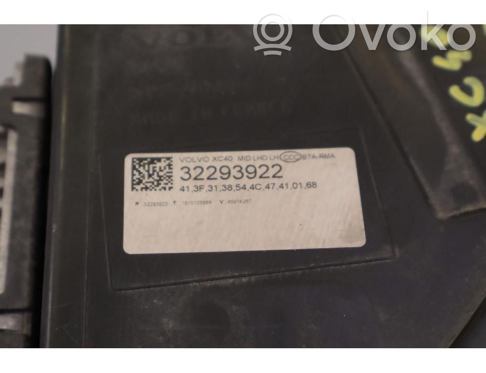 Volvo XC40 Scheinwerfer 