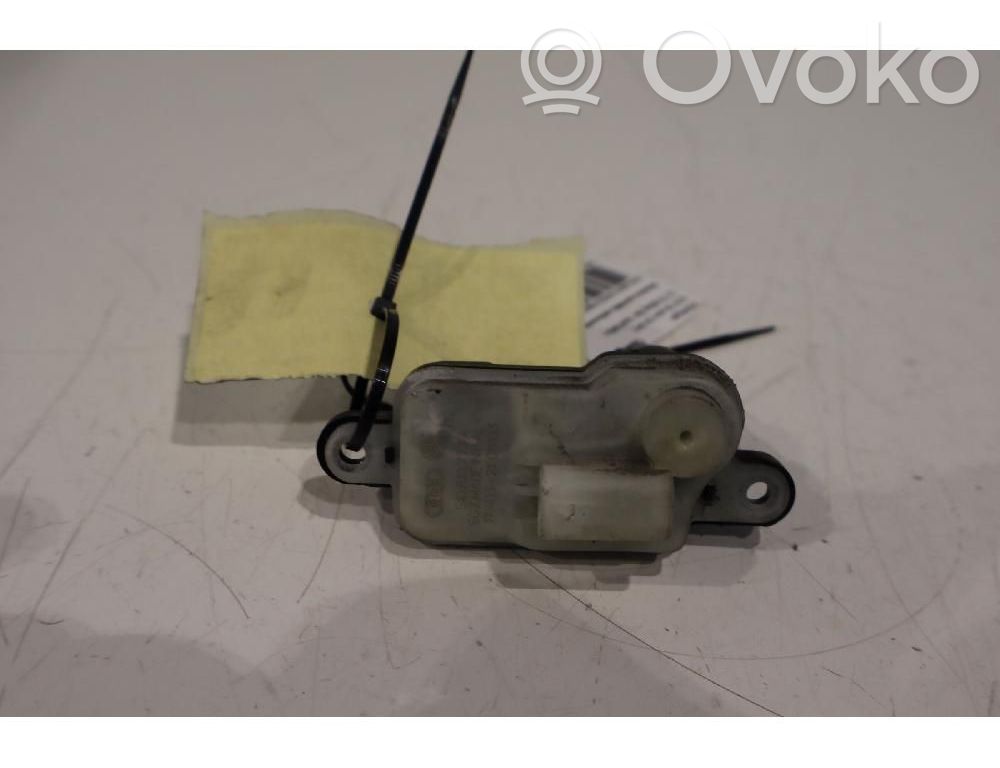 Volkswagen Golf VIII Motorino del tappo del serbatoio del carburante