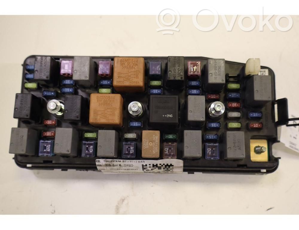 Opel Antara Fuse module 