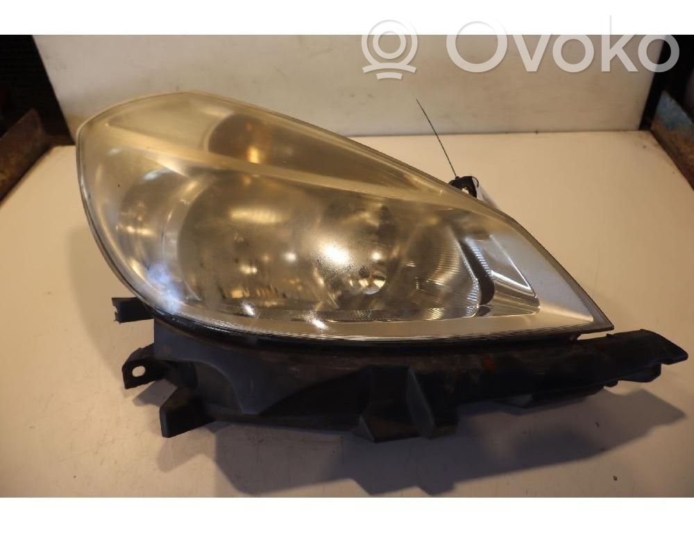 Renault Clio III Phare frontale 