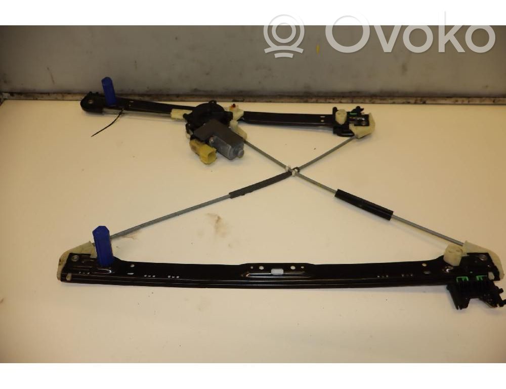 Land Rover Discovery 5 Macara ușă față cu motor 