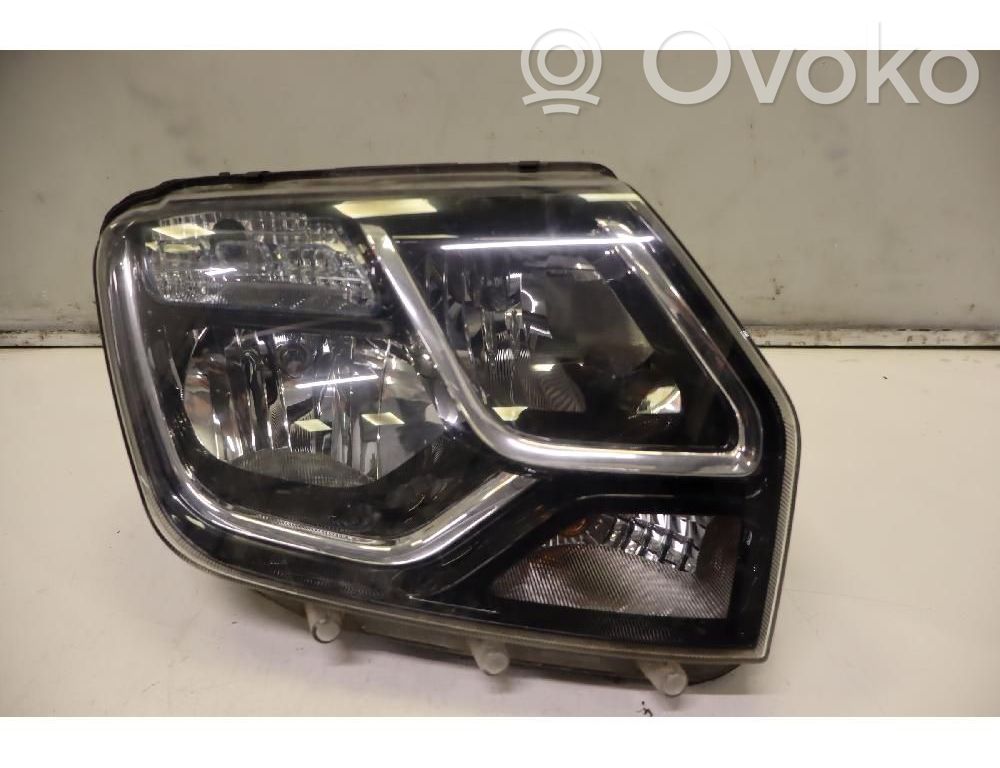 Dacia Duster Headlight/headlamp 