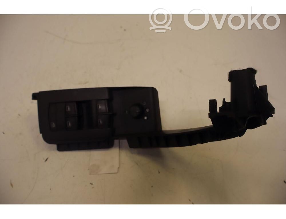 Audi A3 S3 8P Electric window control switch 