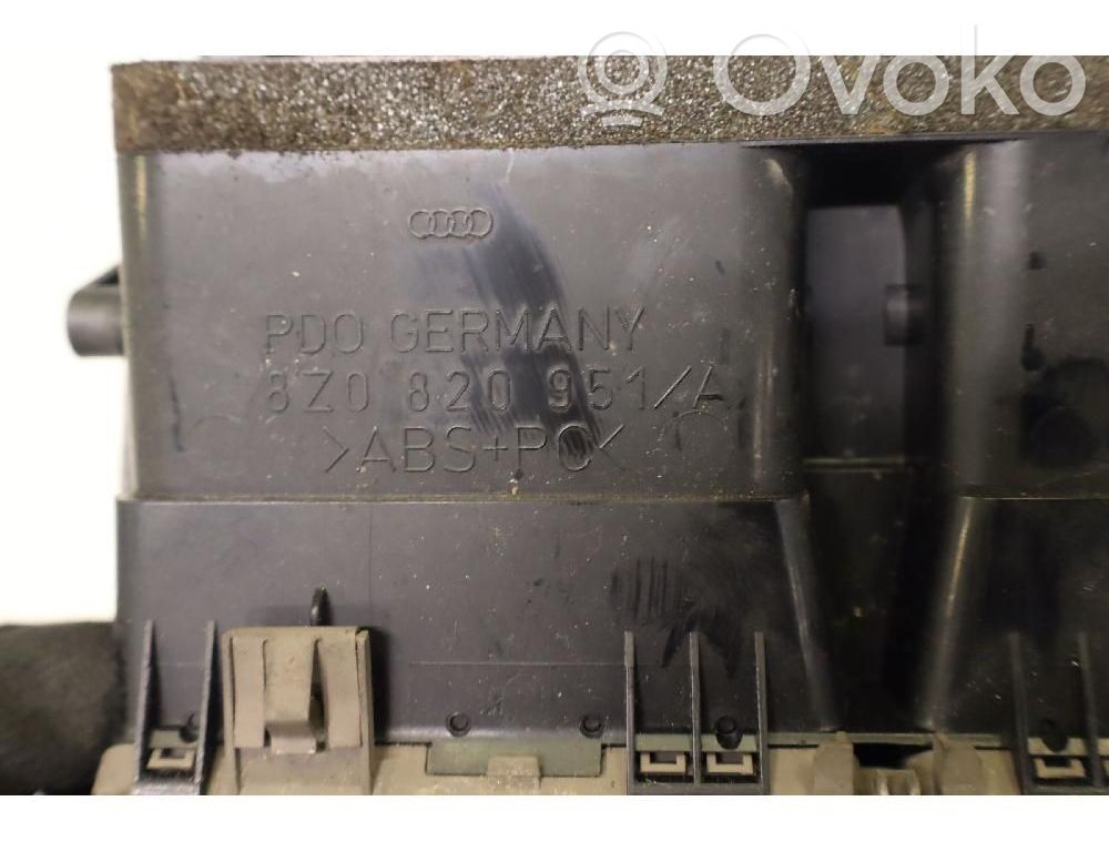 Audi A2 Šoninės oro grotelės 