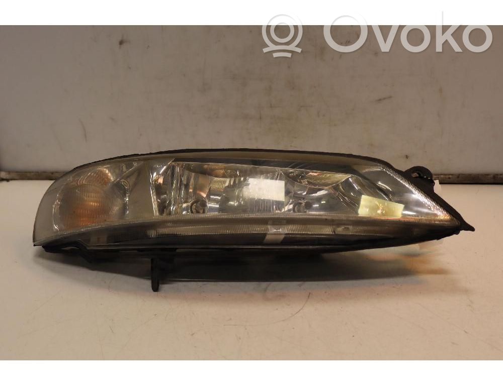 Opel Vectra B Lampa przednia 