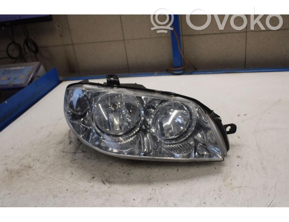 Fiat Punto (188) Faro/fanale
