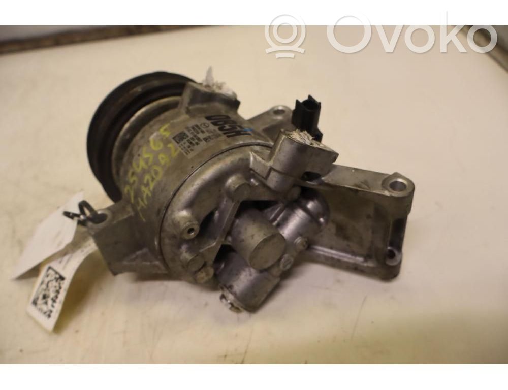 Compressore aria condizionata (A/C) (pompa)   DB5H61450