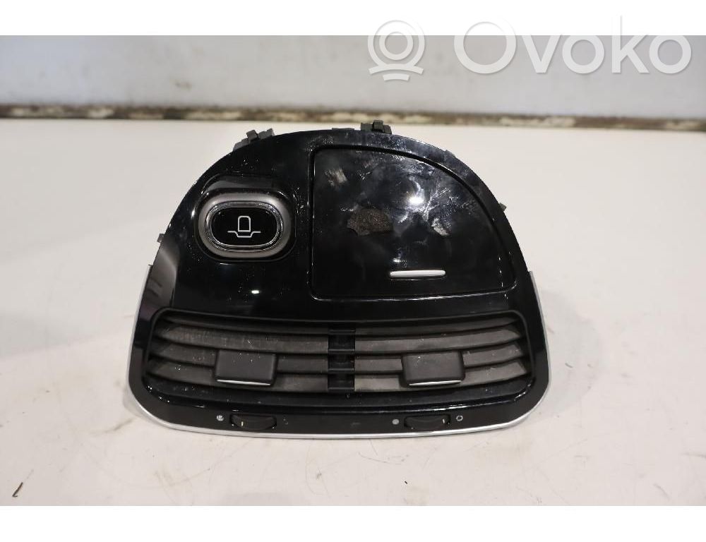 Fiat Grande Punto Grilă ventilație centrală 
