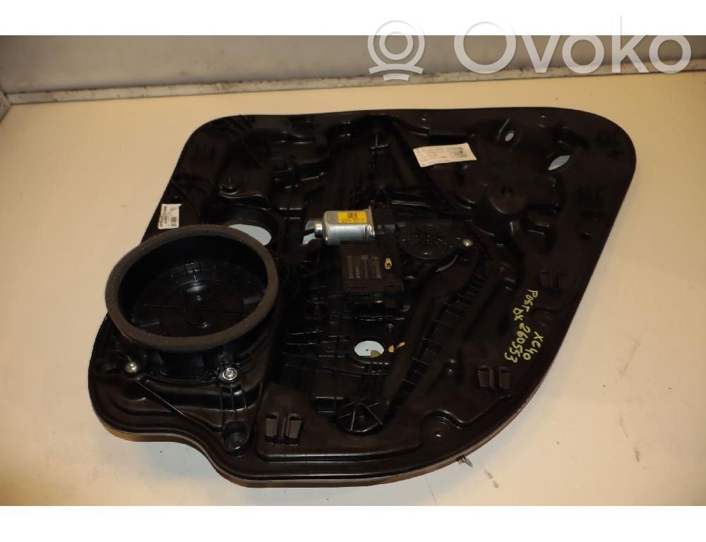 Volvo XC40 Regulador manual de la ventanilla trasera 