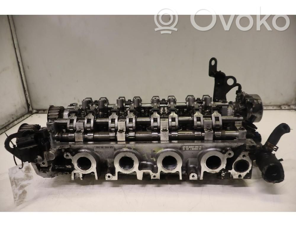 Culata del motor   8200408642