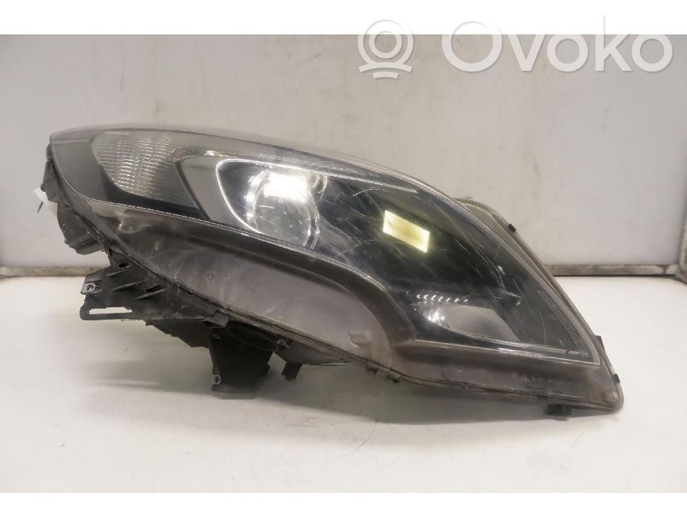 Opel Zafira C Phare frontale 