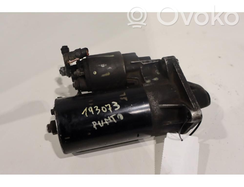 Fiat Punto (188) Rozrusznik 