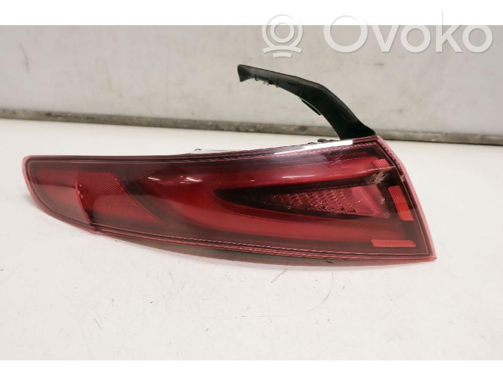 Alfa Romeo Giulia Luci posteriori 