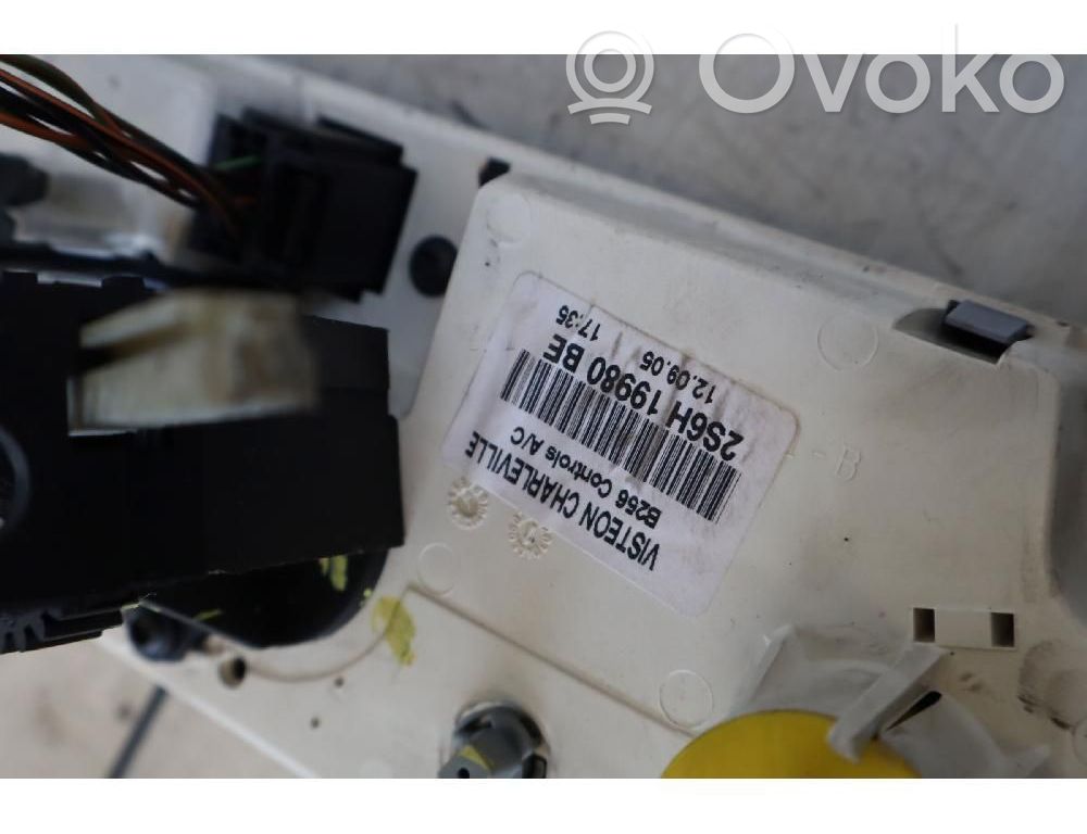 Ford Fiesta Panel klimatyzacji 