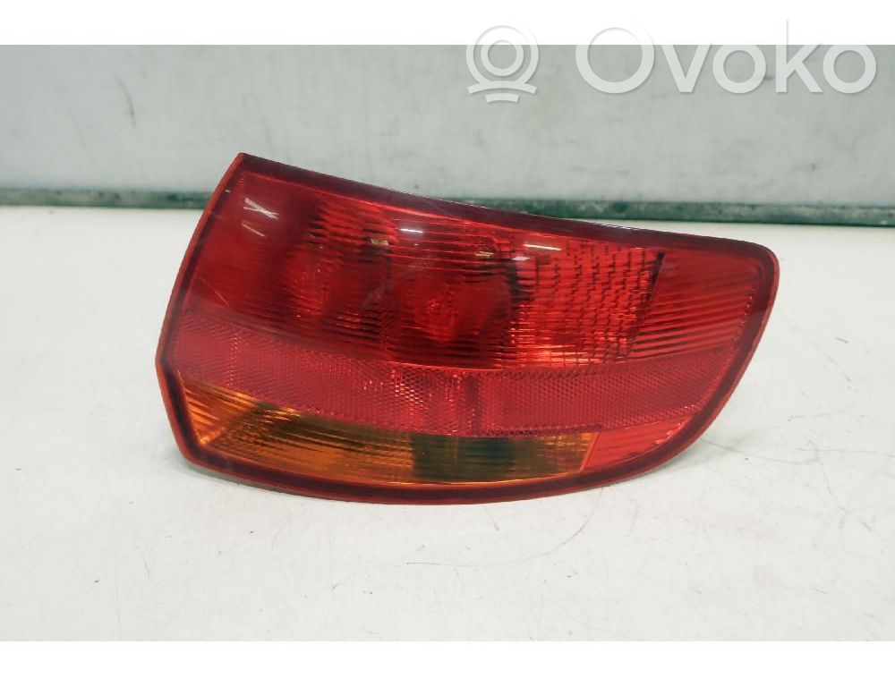 Lampa tylna   8P4945096G