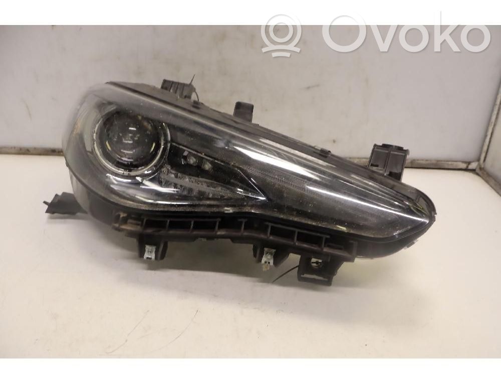 Alfa Romeo Giulia Headlight/headlamp 