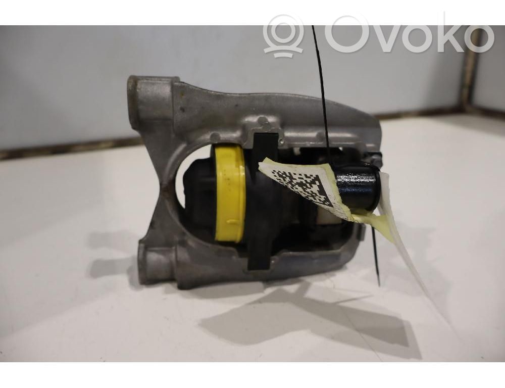 Ford Ecosport Engine mount bracket 