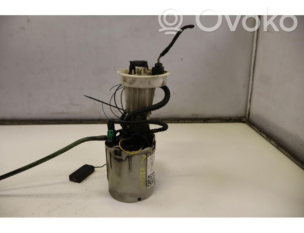 Bomba interna de combustible   8E0919050AE