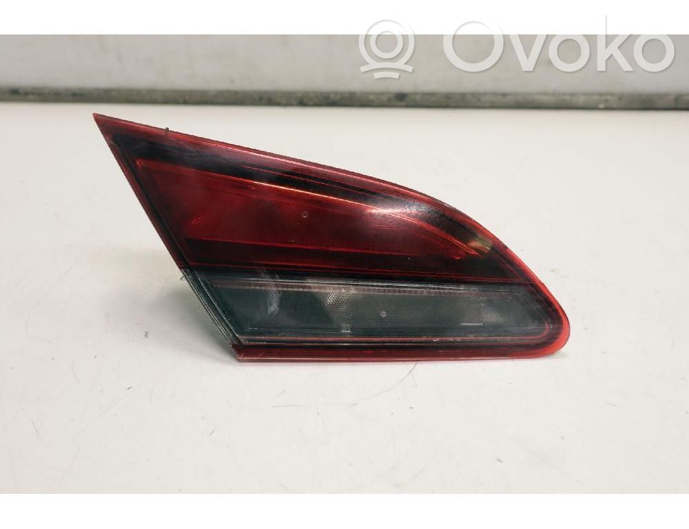 Opel Astra J Lampă spate în capacul portbagajului 