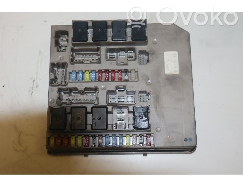 Renault Clio III Fuse module 